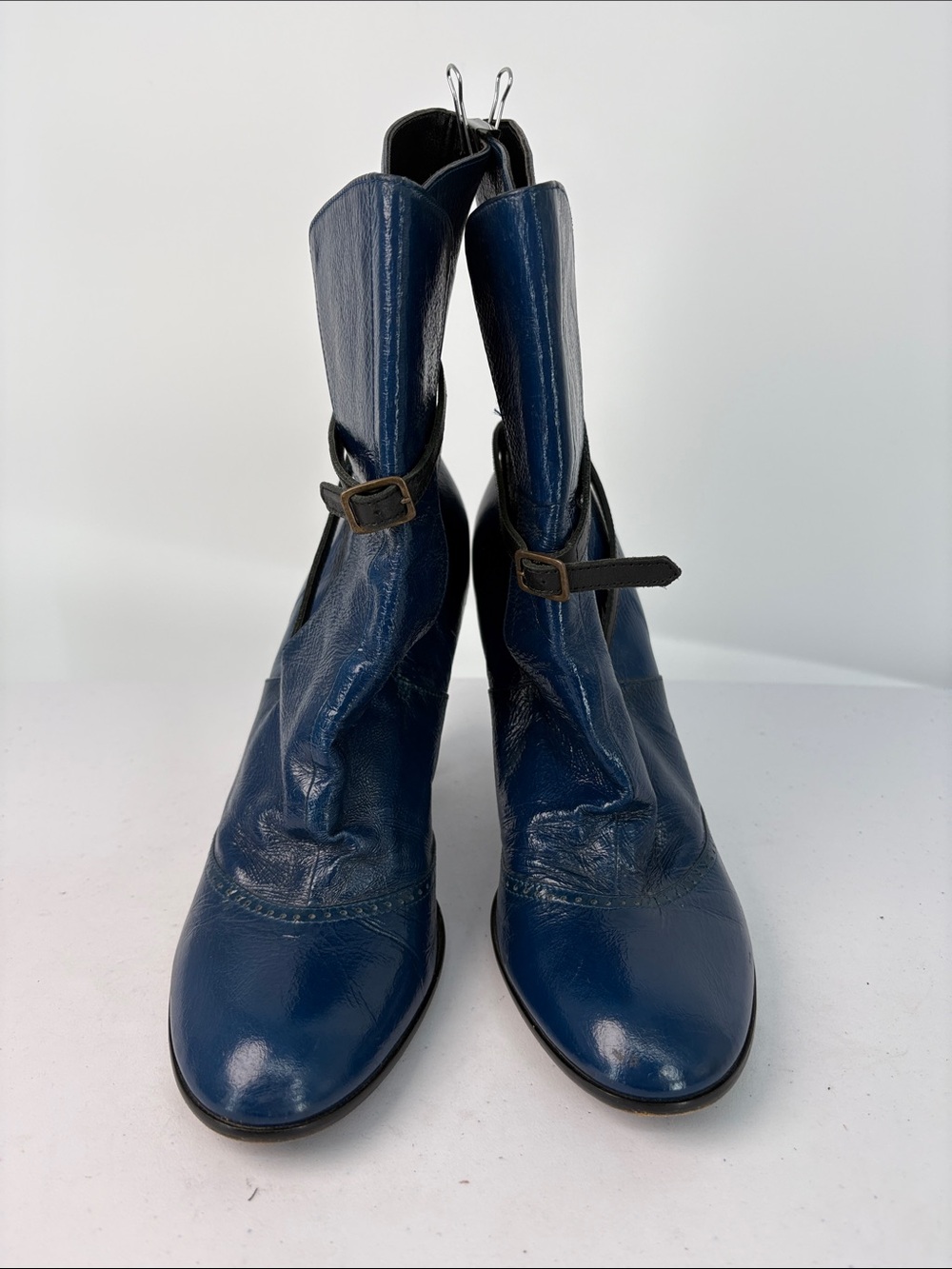 ✂️ Marc Jacobs blue shiny Leather High-Heel Ankle Boots with Black Strap - Picture 2 of 12